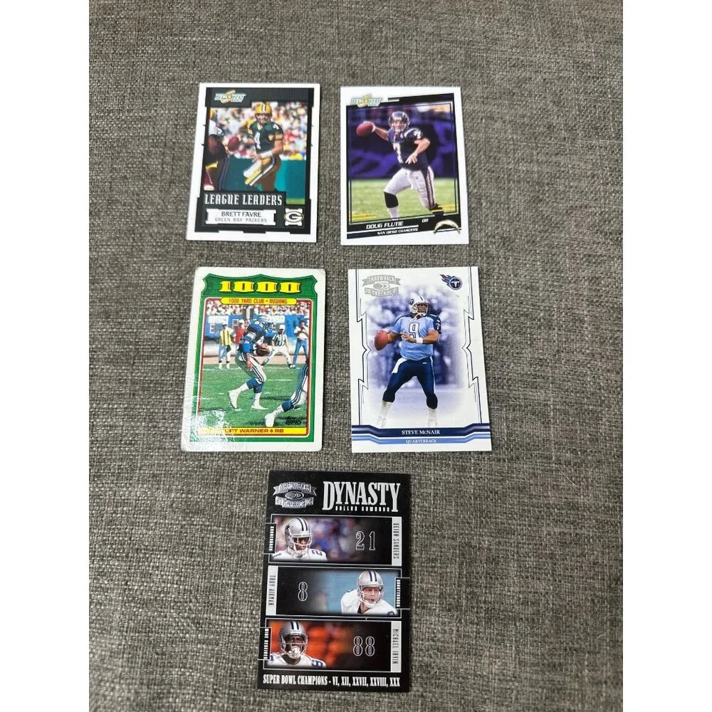NFL Football Trading Cards Mixed Lot  Brett Favre Steve McNair & Curt Warner